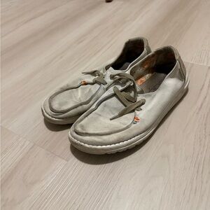 Stylish Women's Loafers in Cream and Tan